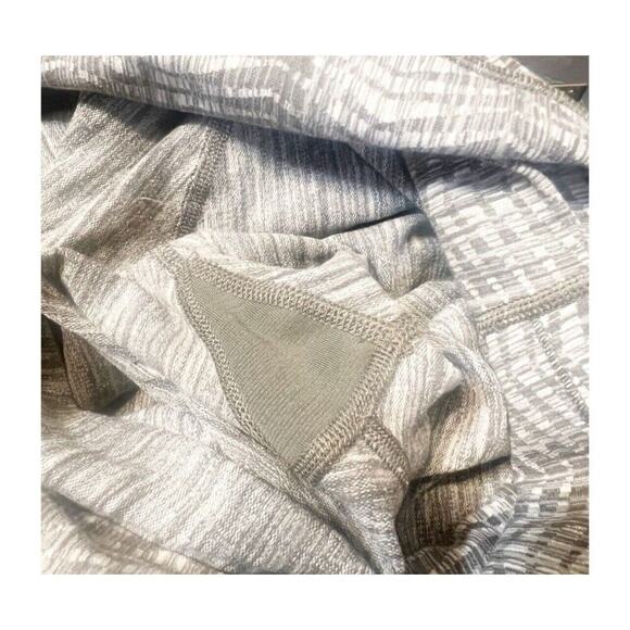 Lululemon Wunder Under High Rise Leggings Cropped Size 6 Chevron Stripe Print - Picture 7 of 10